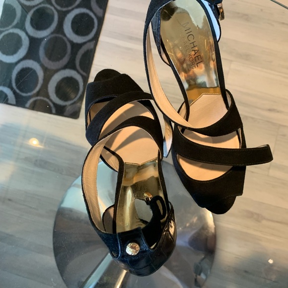 MICHAELMicheal Kors Black Leather/Suede High Heel Buckle/Circular Logo Sz 8.5 - Picture 15 of 16